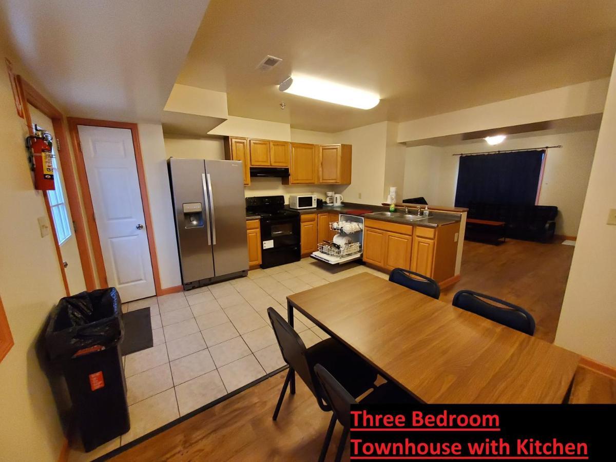 Stay Vacation Homes ไนแอการาฟอลส์ ภายนอก รูปภาพ